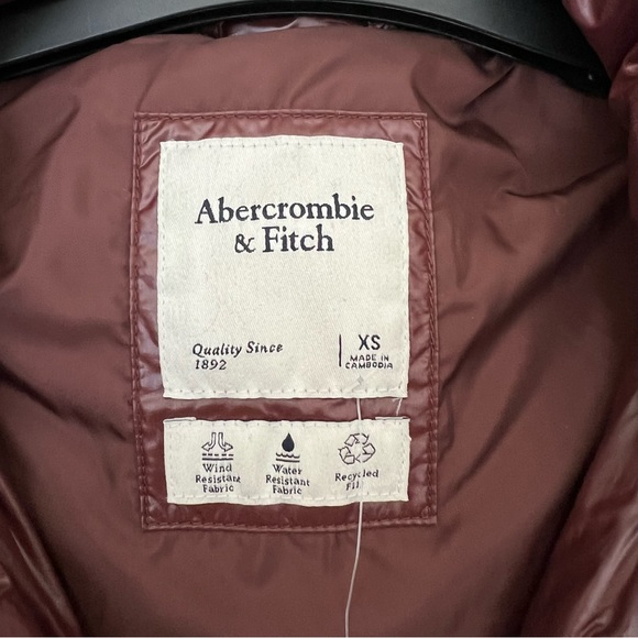 Abercrombie & Fitch Puffer - Picture 9 of 14